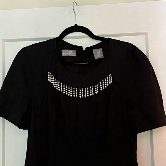 Glamorous Elegant 💯 Linen Midi Dress With Pearl Fringe Accent - Picture 3 of 9